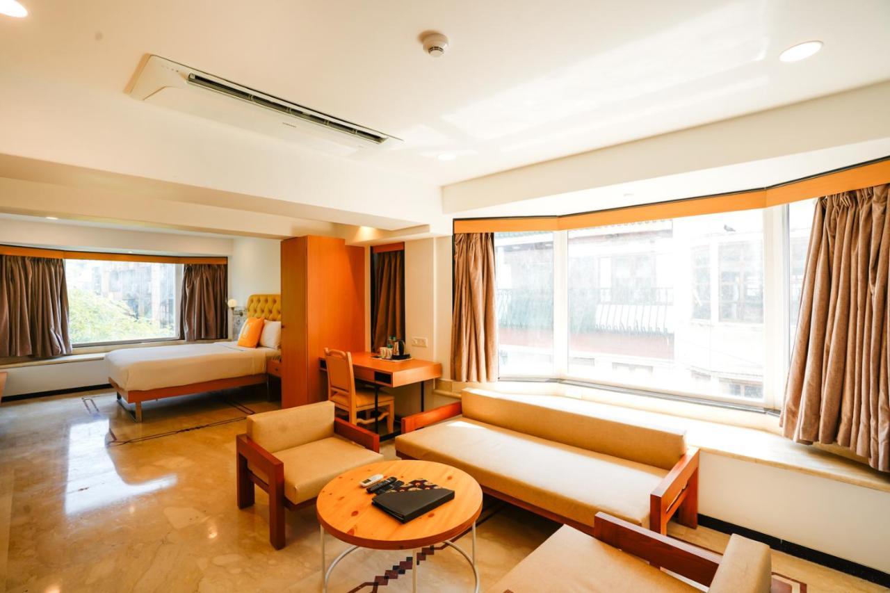 Bloom Boutique - Bandra Hotel Mumbai  Buitenkant foto